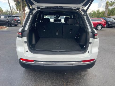 Used 2024 Jeep Grand Cherokee Limited 4xe AWD/4WD image 5