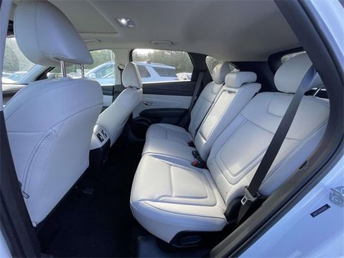 Certified 2025 Hyundai Tucson SEL image 9