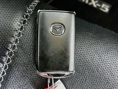 Used 2025 MAZDA MX-5 Miata RF Grand Touring RWD image 33