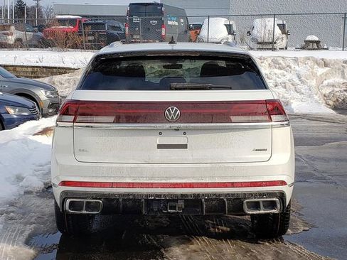 New 2026 Volkswagen Atlas Cross Sport SEL Premium R-Line image 4
