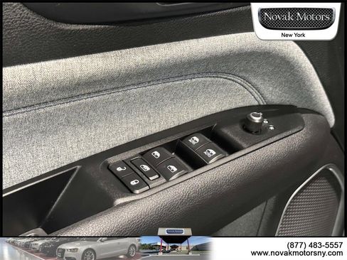 Used 2022 Jeep Compass Latitude image 14