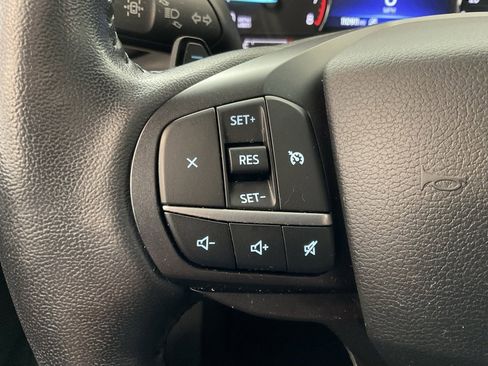 Used 2020 Ford Explorer XLT w/ Equipment Group 202A image 11