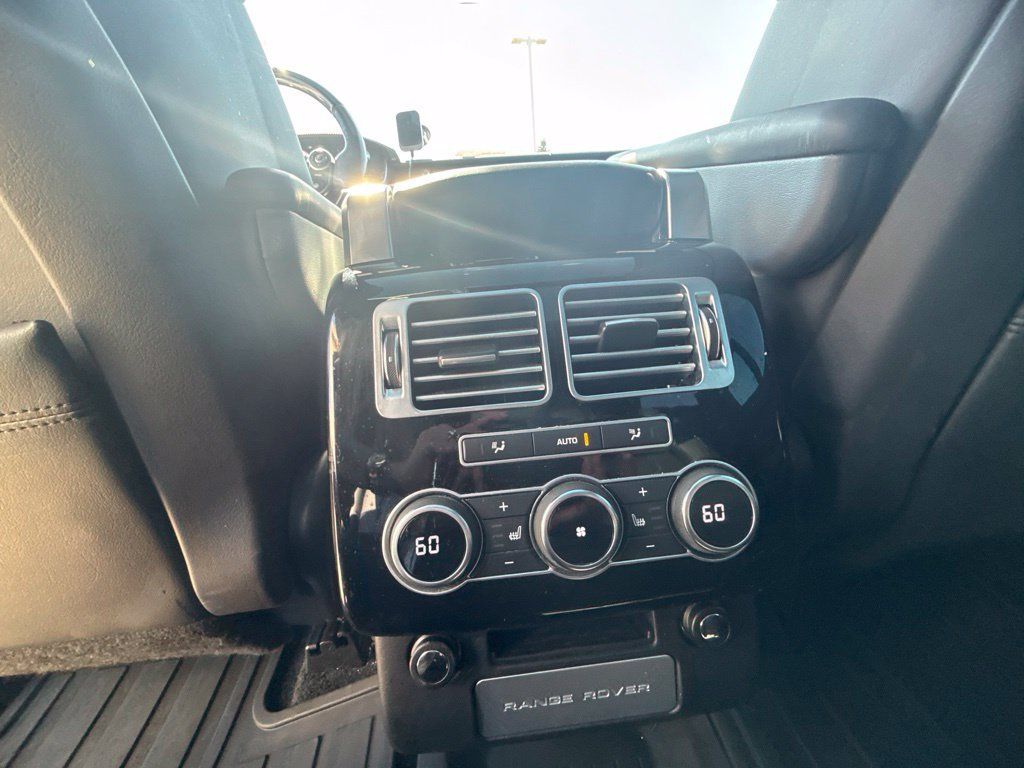Used 2017 Land Rover Range Rover HSE AWD/4WD image 33