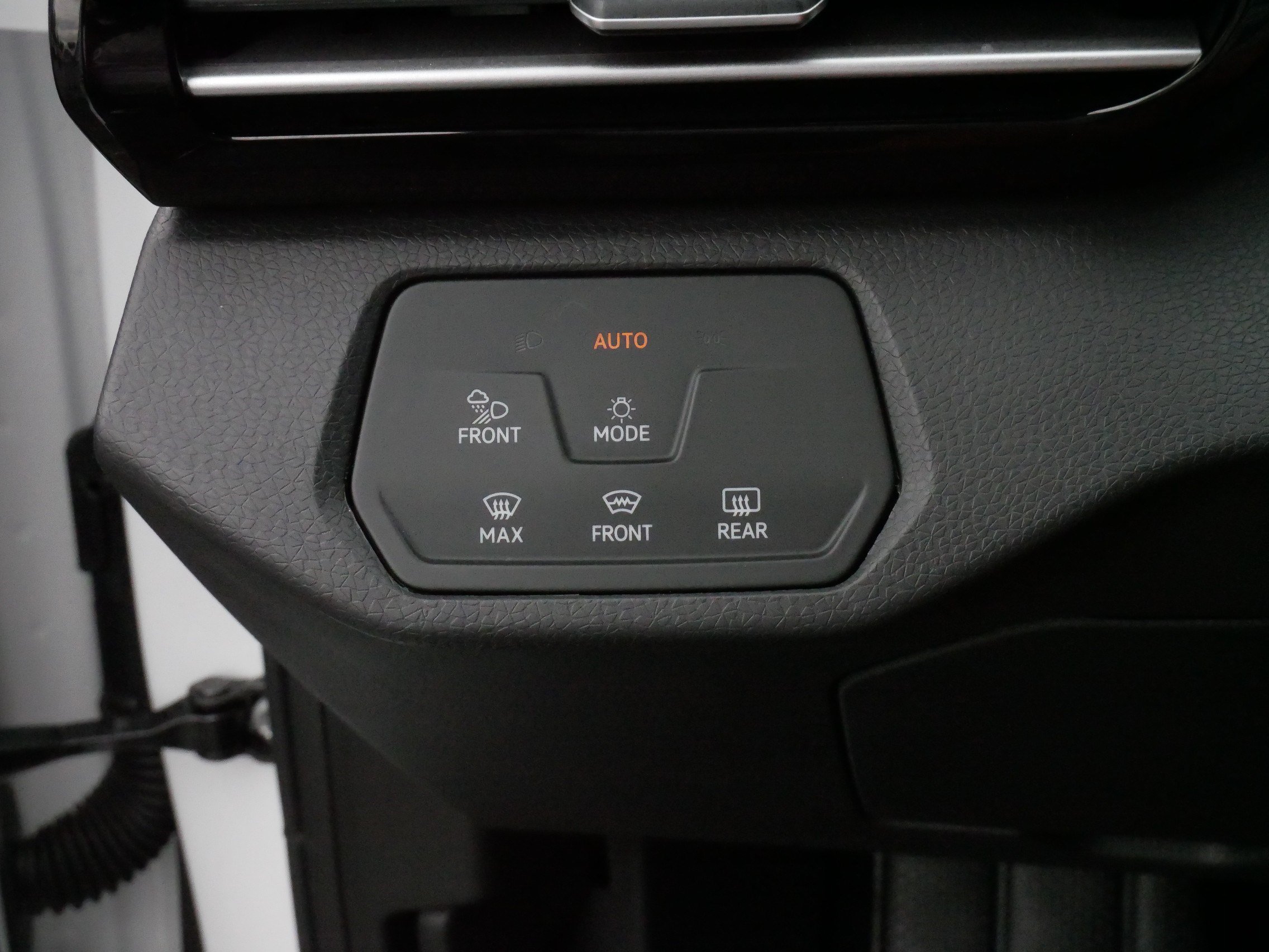 Certified 2025 Volkswagen ID.4 Pro S Plus AWD/4WD image 27