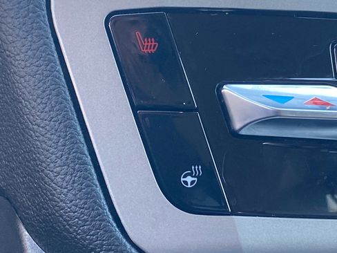 Certified 2023 Ford Explorer XLT w/ Equipment Group 202A image 17