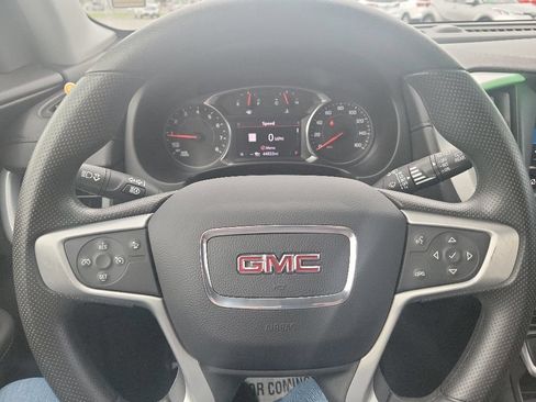 Used 2023 GMC Terrain SLE w/ Driver Convenience Package FWD image 13