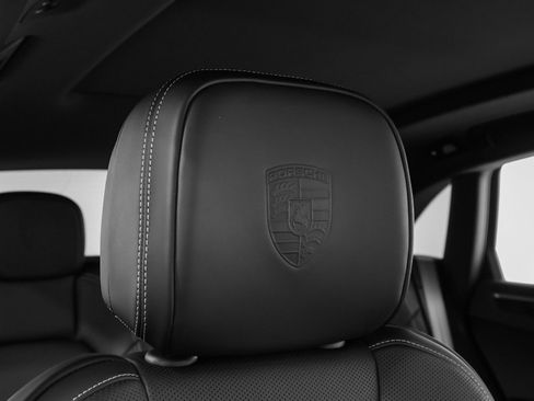 New 2026 Porsche Macan S image 26