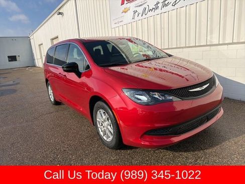 New 2026 Chrysler Voyager LX image 2