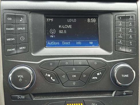 Used 2018 Ford Fusion SE image 12