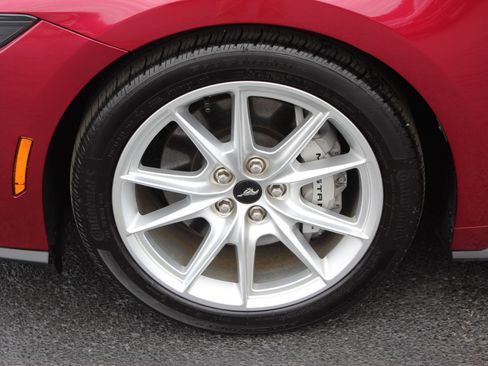 Used 2025 Ford Mustang GT Premium image 10