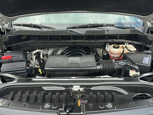 Used 2021 Chevrolet Silverado 1500 LT RWD image 3