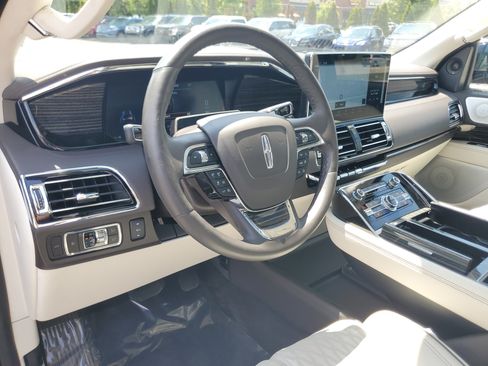 Used 2024 Lincoln Navigator Black Label AWD/4WD image 13