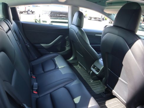 Used 2021 Tesla Model 3 Long Range AWD/4WD image 24