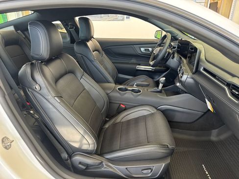 New 2026 Ford Mustang GT Premium w/ GT Performance Package RWD image 10