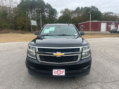 Used 2018 Chevrolet Suburban LT image 11