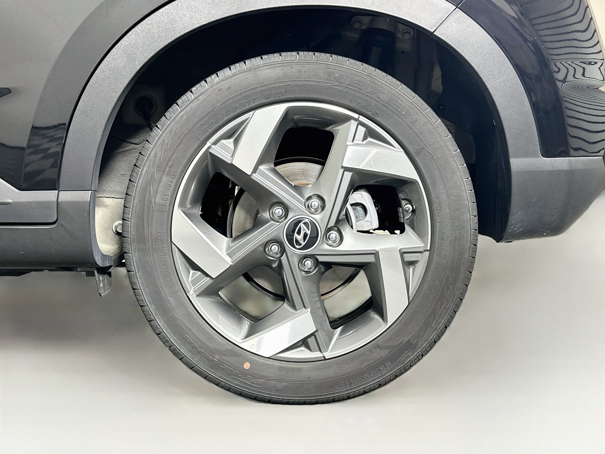 Used 2025 Hyundai Venue SEL FWD image 11