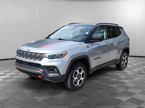 Used 2022 Jeep Compass Trailhawk w/ Trailhawk Elite Group AWD/4WD image 2