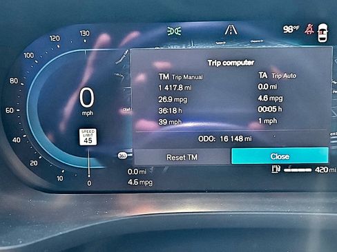 Used 2023 Volvo XC60 B5 Ultimate w/ Climate Package FWD image 6