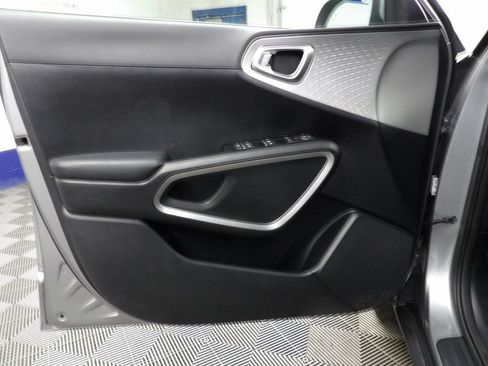 Used 2022 Kia Soul LX w/ Technology Package FWD image 47