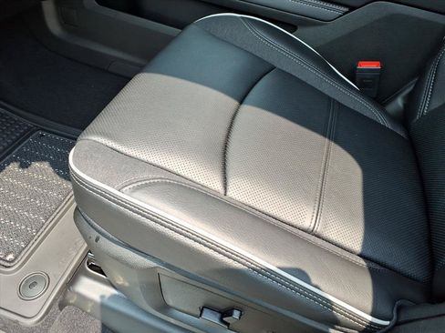 New 2026 RAM 2500 Limited AWD/4WD image 21