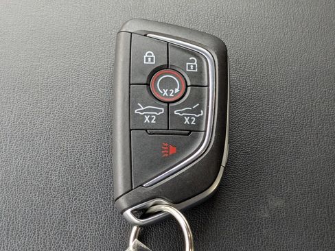 Used 2020 Chevrolet Corvette Stingray Coupe w/ 1LT RWD image 32