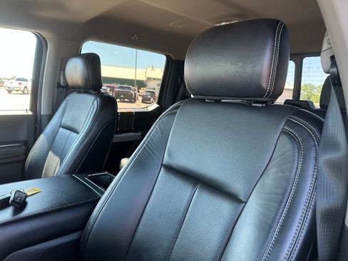 Used 2018 Ford F150 Lariat w/ Equipment Group 502A Luxury AWD/4WD image 3