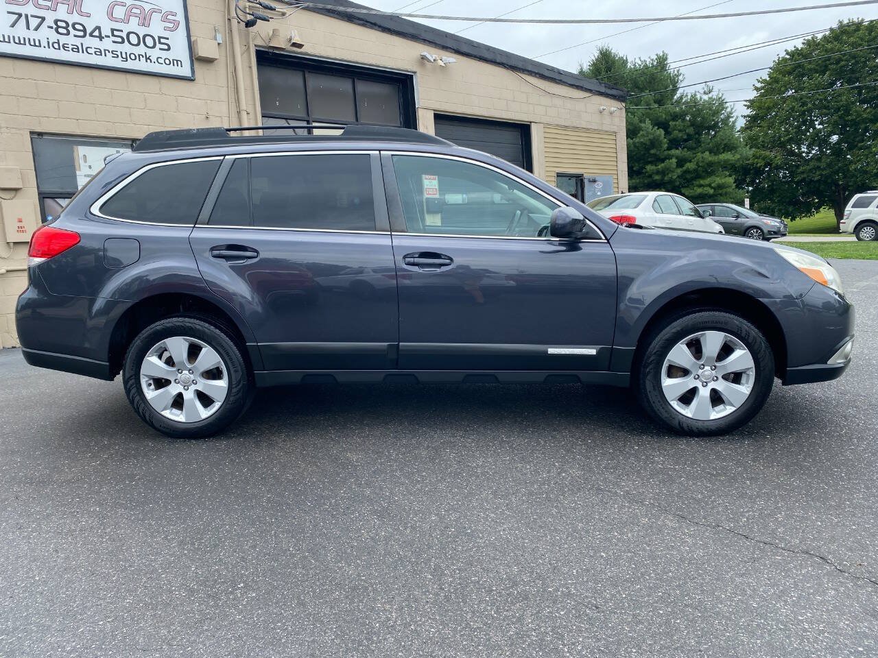 Used 2012 Subaru Outback 2.5i Premium AWD/4WD image 2