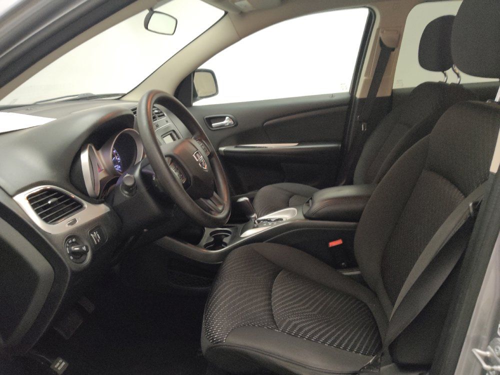 Used 2017 Dodge Journey SXT w/ Comfort/Convenience Group FWD image 17