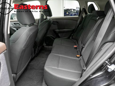 Used 2023 Nissan Rogue S FWD image 20