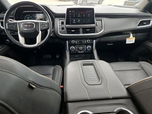 Used 2023 GMC Yukon SLT image 12