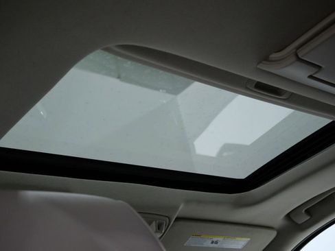 Used 2017 Cadillac Escalade Luxury image 4