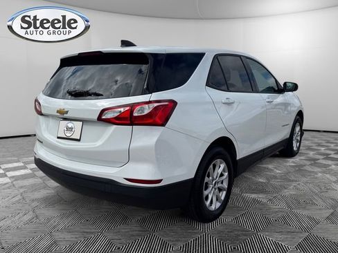 Used 2019 Chevrolet Equinox LS w/ LS Convenience Package image 5