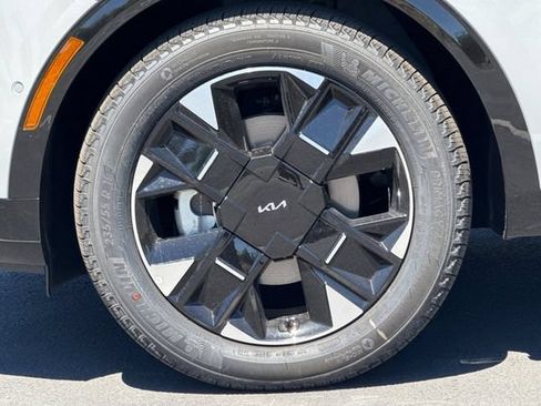 New 2026 Kia Sportage SX FWD image 36