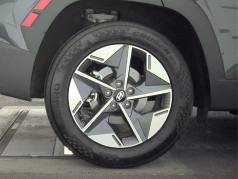 Used 2025 Hyundai Tucson SEL FWD image 11
