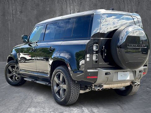 Used 2025 Land Rover Defender 110 V8 image 4