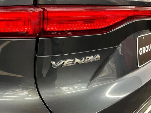 Used 2021 Toyota Venza XLE AWD/4WD image 9