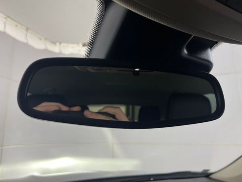 Used 2023 Buick Envision Essence image 75