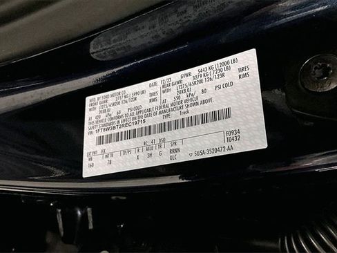 Used 2024 Ford F350 Platinum w/ FX4 Off-Road Package image 39