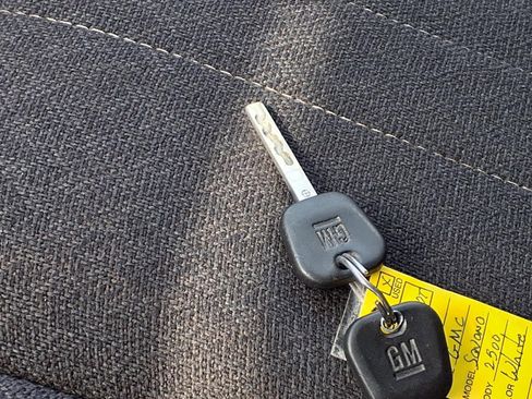 Used 2018 GMC Savana 2500 w/ Driver Convenience Package image 26