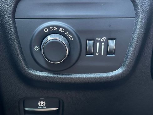 New 2025 Jeep Grand Cherokee L Laredo w/ Trailer Tow Package image 19