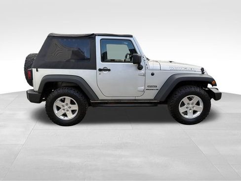 Used 2011 Jeep Wrangler Sport AWD/4WD image 2