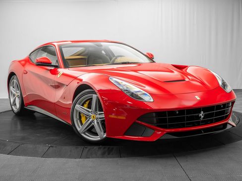 Used 2016 Ferrari F12 Berlinetta RWD image 1