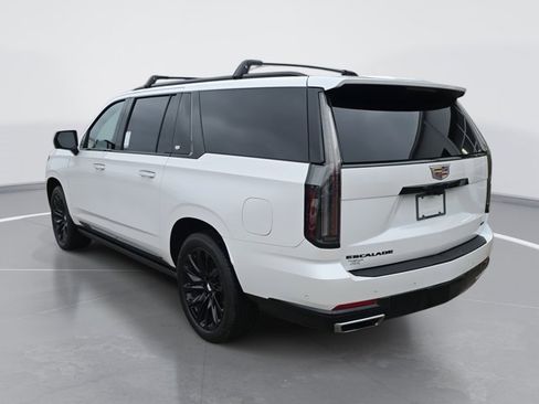 Certified 2025 Cadillac Escalade ESV Premium Luxury w/ Touring Package image 5