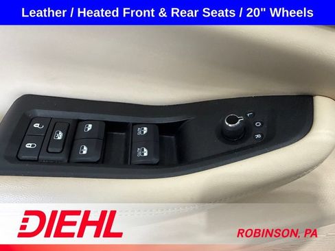 Used 2023 Jeep Grand Cherokee Limited w/ MOPAR Finishing Package AWD/4WD image 23