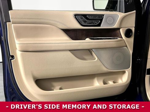 Used 2019 Lincoln Navigator Reserve AWD/4WD image 20