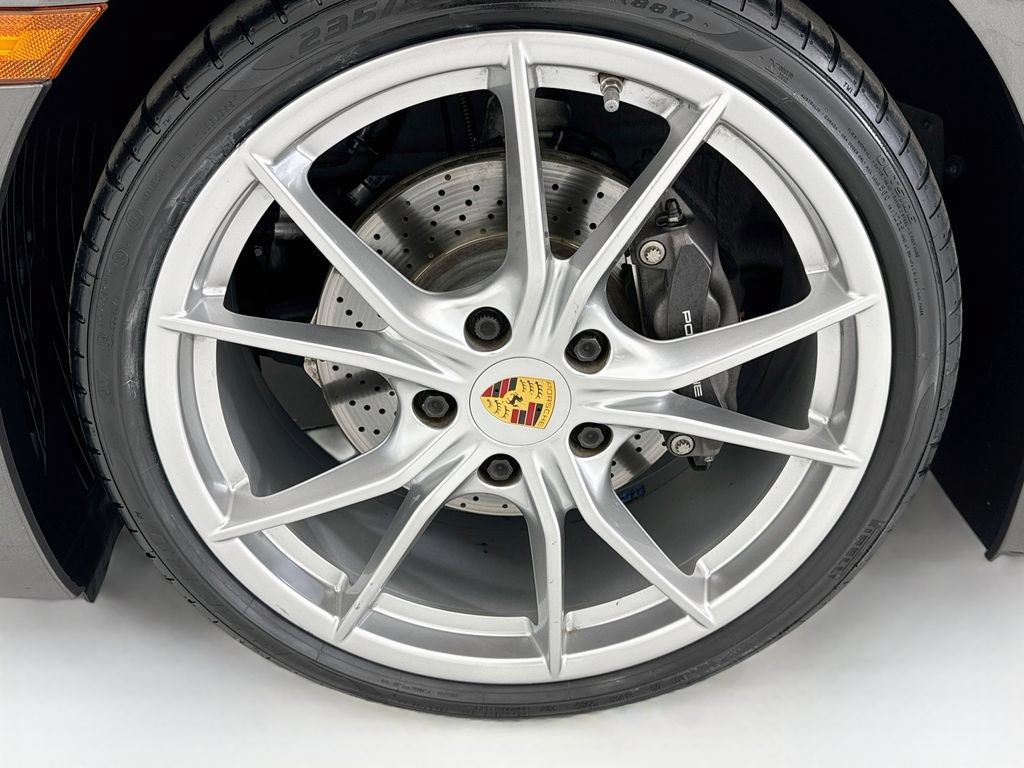 Used 2018 Porsche 718 Boxster RWD image 25