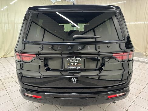 Used 2024 Jeep Wagoneer Series II w/ Convenience Group I image 6