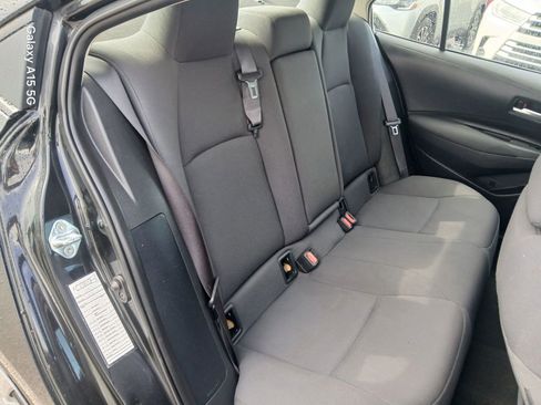 Used 2021 Toyota Corolla LE FWD image 15