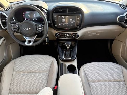 Used 2024 Kia Soul LX w/ Option Group 015 FWD image 10
