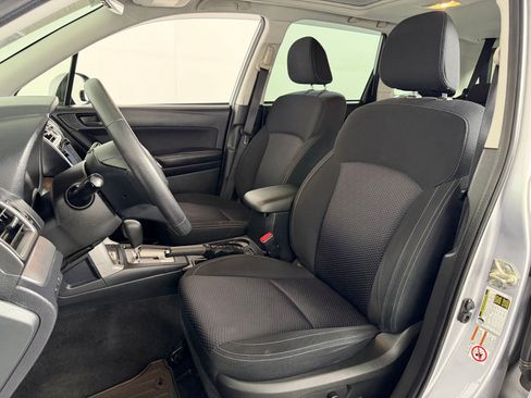 Used 2018 Subaru Forester 2.5i Premium w/ All-Weather Package AWD/4WD image 4